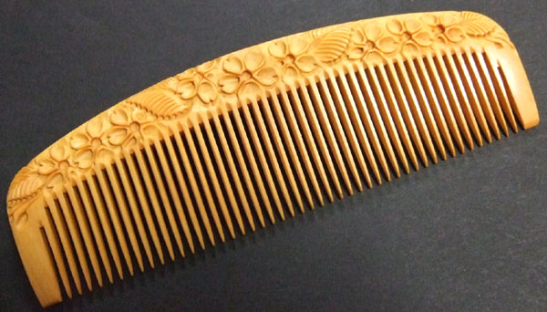 Carved boxwood comb -12cm-Cherry Blossom-